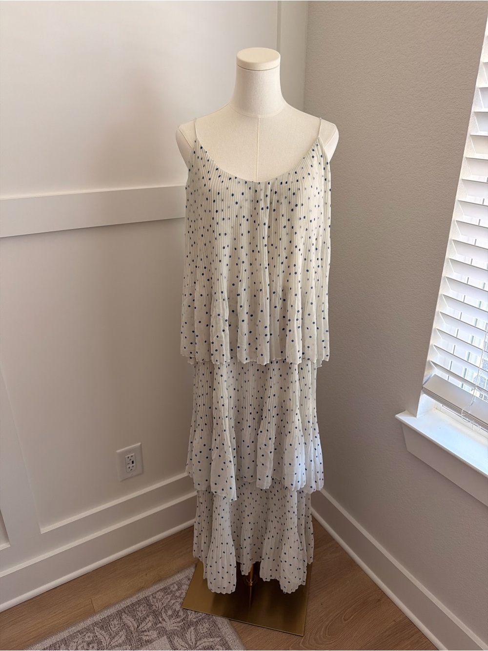 Samsøe Samsøe White & Blue Polka Dot Pleated Tiered Maxi Dress – Size XL
